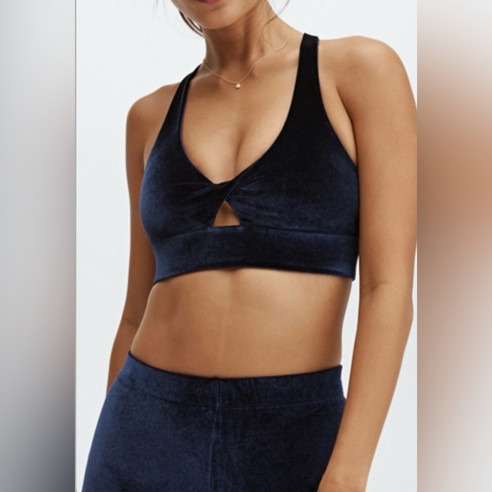 Fabletics Oasis Twist Velour Sports Bra size medium dark navy